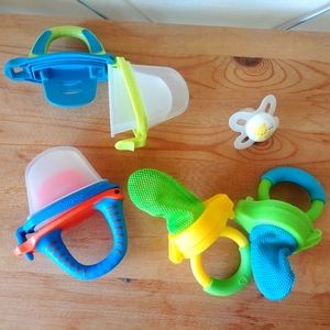 Bundle of 4 baby food feeders. Fresh and Frozen foods. Munchkin and Teetherpop.